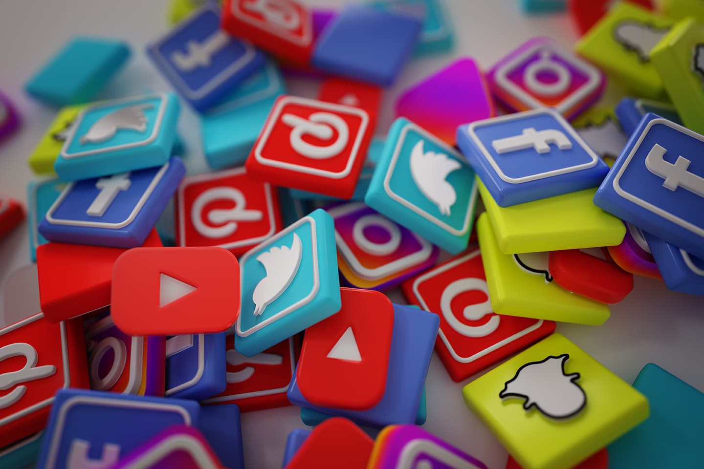 How Does AI Social Media Assistant Boost Audience Interaction