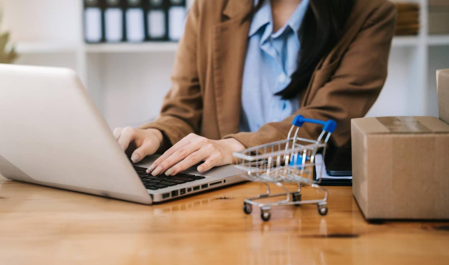 AI in eCommerce Automates Customer Service for Retailers