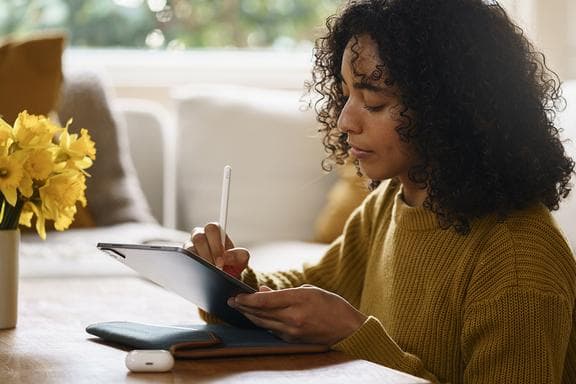 AI Notes Assistant Evolution and Societal Impacts
