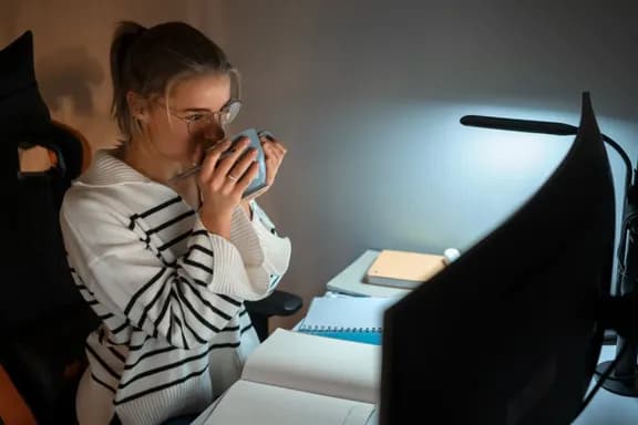Best 7 AI Story Generator Tools for Creative Writers in 2025
